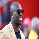 You're an NFL GM.  Are you signing 49-year-old Terrell Owens?   for YES  for NO