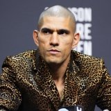 ... Every single time JHill hits Glover somewhere in Brazil is the prot&eacute;g&eacute; lerking ready to AVENGE his mentor.  If Glover doesn't pull this off [cue music] #UFC #UFC283 #UFC283Live