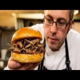 Larves, grillons, scorpions : Les steaks de demain ?
