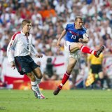 Steven Gerrard: &ldquo;The strongest player I have faced in my entire career? Zinedine Zidane &rdquo;.