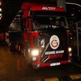 33. yardım tırımız @AFADBaskanlik ile koordineli olarak afet b&ouml;lgesine doğru yola &ccedil;ıktı.   Sonsuz destekleriniz neticesinde &ccedil;alışmalarımız hız kesmeden devam ediyor.  #BizBeraberiz