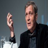 Журналиста Александра Невзорова приговорили к восьми годам лишения свободы за фейки о ВС РФ.