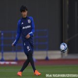 【写真特集】&rdquo;日韓世代&rdquo;2002年元日生まれ&hellip;初招集でメンバー26人中最年少のG大阪DF半田陸(8枚)  #ゲキサカ #daihyo #日本代表 #サッカー日本代表 #半田陸