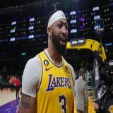 Anthony Davis tonight 30 Points 23 Rebounds 4 Blocks  Better then Giannis Antetokounmpo.
