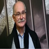 Режиссера Никиту Михалкова спасают врачи певицы МакSим   77-летний Никита Михалков уже на протяжении нескольких дней пребывает в медицинском учреждении под наблюдением опытных врачей. Точный диагноз режиссера пока не сообщается публике, так как члены
