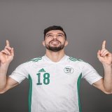 أيمن محيوس نجم جزائري قادم بقوة   هدفين في مباراتين في كأس الأمم الإفريقية للمحليين حتى الآن   مهاجم محاربي الصحراء قاد الفريق للدور المقبل وكان عند حسن ظن الجماهير   Tw\caf_online