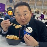 縁起のいい「松木さんとボクとカツ丼」の画像をどぞブイ！カツブイ！  今夜時キックオフ 日本vsコスタリカ テレビ朝日系列で生中継  #ゴーちゃん応援団 #FIFAワールドカップ&nbsp;  #絶対に負けられない戦いがそこにはある