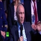 За жизнь всего одного поколения Южная Корея, некогда одна из беднейших стран мира, получавшая продовольственную помощь от ООН, превратилась в донора и внесла 42,5 млн долларов в качестве безвозмездного взноса во Всемирную продовольственную программу 