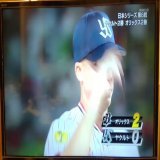 マクガフまたやらかす 最悪イップスになってまうからメンタルと技術の両面でケアしてあげないとヤバいよこれは #日本シリーズ