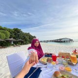 Good morning mn maldives \ud83c\uddf2\ud83c\uddfb\ud83d\ude0d منين تردوها !!! \ud83d\udccd @reethibeachresort \u2764\ufe0f