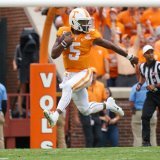 Hendon Hooker vs Stetson Bennett in 2022  Hooker                           Bennett 285        Pass Yds/Gm   263.5 27-2           TD-INT          20-6 175.5*     Pass Rating     154.6 430          Rush Yds        184 *2nd in nation  HOW IS BENNETT A H