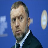 Российский миллиардер Олег ДЕРИПАСКА назвал дефолт США неизбежным. По словам бизнесмена, изменение кредитного рейтинга по долговым обязательства в Америке неотвратимо. Это, в свою очередь, приведет к серьезной девальвации доллара
