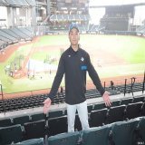 【Fs情報】伊藤大海投手が、エスコンフィールド北海道で行われる主催全試合で、北海道の子どもたちを招待する「大海シート」を設置することが決定した。 『広く大きな海のように、大きな夢を抱く人になってほしい』との想いで毎試合4名を招待する。