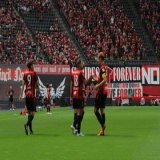 #コンサドーレ は大事な #磐田戦 でゴールラッシュ！中の人も紙面で使い切れない歓喜シーンに悩ましいほど（#ガブリエルシャビエル 選手は目線くれるも痛恨ピンボケ&hellip;） 待望の今季J１初弾も３人、勢いに乗れそうです！（殊勲の #福森晃斗 選手も腰は大丈夫そうとのことでした）#consadole