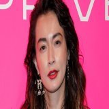 自由に自分を愛せるように  長谷川京子さんが #国際女性デー に向けて、新色の下着を公開しました。こうメッセージをつづっています。  いつだって、人生の主人公は自分です  女性の無限大の可能性を信じて