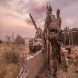 Пять лет назад, в ночь на 8 февраля 2018 г., состоялось первое и пока единственное прямое военное столкновение России и США.В этот день в районе населенного пункта Хшам на востоке Сирии американская авиация атаковала колонну, в авангарде которой были