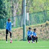 1・2：追加練習時の #永長鷹虎 選手、  #大関友翔 、#名願斗哉 選手 3・4：1か月前に髪を(4cm)切るもチームメイトにもお姉さんにも気づかれなかった #松井蓮之 選手は、 #瀬古樹 選手の先発に「嬉しい」と笑顔。瀬古選手が札幌戦後に倒れ込んだのは「体力的に苦しかったから」 #川崎フロンターレ