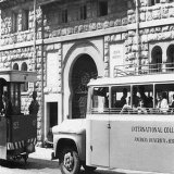 When the IC Autocars and the Tramway meet in front of AUB Main Gate. Source: Ras Beirut, Bechara Ghorayeb