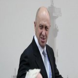 Евгений Пригожин предложил губернатору Свердловской области Евгению Куйвашеву отправиться воевать в Украину. Основатель ЧВК &laquo;Вагнер&raquo; уверен, что таких людей, как Куйвашев, во времена ВОВ расстреливал Сталин, а народ скоро поднимет губерна