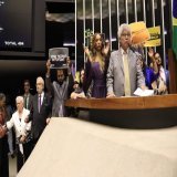 No Senado, Marinho engoliu o Perdeu Man&eacute;. Na C&acirc;mara, n&atilde;o teve espa&ccedil;o contra o bloc&atilde;o mas @chico_psol representou muito. Em sua gl&oacute;ria das lutas ingl&oacute;rias foi mais votado que Marcelo Van Hattem, aquele s