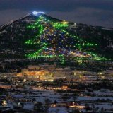 L'albero di Natale pi&ugrave; grande del mondo si trova a Gubbio, in Umbria.