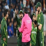 Getting runout after slipping due to wet outfield and game is still on? Man, #BCCI is really shameless. BCCI, buy the world cup  #IndiavsBangladesh #cheating Umpires