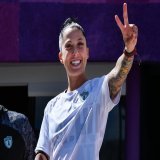 \ud83e\udd17 &iexcl;Pleno de entusiasmo y alegr&iacute;a fue el regreso a los entrenamientos de nuestra \ud83c\udfc6 Campeona del Mundo \ud83c\uddea\ud83c\udde6 @jennihermoso , con las Tuzas! \ud83d\ude4c\ud83c\udffb&iexcl;El domingo todos a brindarl