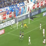 #キリンチャレンジカップ 2023   #サッカー日本代表 vs エルサルバドル  #三笘薫 のシュートは相手GKに当たってコースが変わるも、素早く反応した #堂安律 が押し込んで、リードを4点に広げる！  #フジテレビ 系列で生放送中 #TVer でライブ配信中  more