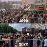 День россии.  Можем повторить, говорили они. И повторили стояние в очереди за булочкой с котлеткой. В 2022 году. Прогресс, да?