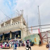I have never seen a stadium surrounded by commercial shops, Ham should stop fooling us because it is clear his priority is the rental commercial shops. It would be wise to say he is building an arcade stadium.