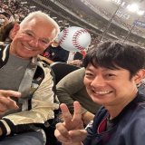 WBC 日本代表 初戦勝利おめでとう  後ろの席にボビー・バレンタインさんが いて、素敵な笑顔で撮ってくれました #WBC #バレンタイン
