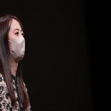 岡崎将棋まつり ・室谷由紀女流三段 ・盛り上がる石田和雄九段と佐藤康光九段の話に耳を傾ける藤井聡太六冠 ・杉本昌隆八段と藤井六冠の師弟 ・最高の笑顔の康光九段と藤井六冠