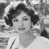 Царство Небесное.. Итальянская киноактриса Джина Лоллобриджида скончалась в возрасте 95 лет, сообщил новостной телеканал Rainews24