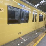 幸せの黄色い電車が来た。 久里浜発、品川行き。 よし！ 今日から訴え抜くぞ！ 神奈川県知事選挙。  皆さん、応援してください。  #神奈川県知事選挙岸牧子