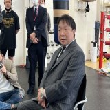 5月7日に予定された#井上尚弥 のスーパーバンタム級タイトル戦は7月に延期となりました。大橋会長が明かしました。3月10日頃のスパーリングで拳の筋を痛めたようです。練習は続けているそうです。 #モンスター