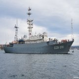 Сегодня ночью ВСУ безуспешно попытались атаковать шестью морскими дронами корабль ССВ-201 &laquo;Приазовье&raquo; ЧФ РФ, выполняющий боевые задачи  в юго-восточной части Черного моря. Все дроны были уничтожены огнем корабельной артиллерии. Пострадавш