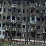Russians attacked #Kramatorsk again. They hit both downtown - apartment buildings, school, kindergarten, and a factory too. At least 25 wounded by now. #RussianWarCrimes #RussiaUkraineWar #Ukraine #Україна #Краматорськ