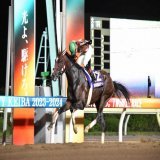【ジャパンダートダービー】ミックファイアが3歳ダート王に！22年ぶり無敗3冠   地元・大井のミックファイアが制し、無傷の6連勝で3歳ダート王のタイトルを獲得。また、01年トーシンブリザード以来となる無敗での南関クラシック3冠も成し遂げた。