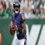 The NFLPA is advising QB Lamar Jackson to stand his ground in negotiations and to not move off of his asking price, per @NFL_DovKleiman.