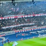 &laquo;&nbsp;Kylian l&rsquo;avenir t&rsquo;appartient ! Meilleur buteur de la Coupe du monde, pur produit parisien. Le champion c&rsquo;est toi &raquo;  La banderole du Collectif Ultras Paris en hommage &agrave; Kylian Mbapp&eacute;.   #Ligue1 | #PSG