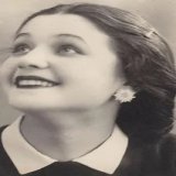 в родной ему Одессе. Там на одной из репетиций Лещенко встречает 19-летнюю студентку Одесской консерватории Веру Белоусову (фото) и влюбляется в нее. Вскоре он отбывает в Бухарест для оформления развода с Закитт, поднявшей в обществе страшный скандал