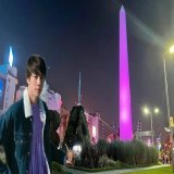 EXPLICA TU TWITTER   NOMBRE: No es el m&iacute;o claramente, ando promocionando a mis esposos, lo cambio cada vez que los tannies sacan material nuevo.  USER: Magenta es un fen&oacute;meno de la percepci&oacute;n de luz HEADER: STREAM INDIGO. BIO: So