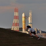 再掲。 全速で駆け上がって 一旦立ち止まり 手を取り合って 再び歩き出す 何でも同じ、ロケットも。 #H3TF1 #H3ロケット