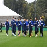 日本代表の練習２日目のこの日は、 #三笘薫 選手や #鎌田大地 選手、 #堂安律 選手ら新たに海外組８選手が合流。リラックスした雰囲気の中、24日のウルグアイ戦に向けて調整が進んでいます。 #daihyo #サッカー日本代表 #SAMURAIBLUE