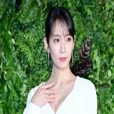 吉岡里帆：深Vネックで美デコルテ　白ドレスで洗練ムード　ハイジュエリー身に着け「強さがみなぎってくる」 #吉岡里帆 #ティファニー #tiffany #TiffanyAndCo