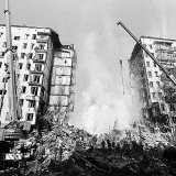 1. Взрыв дома на ул. Гурьянова в Москве. 1999 год. 2. Днепр. Прилет ракеты на жилой дом. 2023 год.  Всё это время во власти одна шобла.