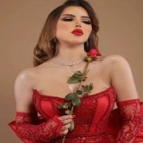 ومن لا يعشق الورد الاحمر \ud83c\udf39\u2764@makeupby.dido @sihem_msaddak_bridal