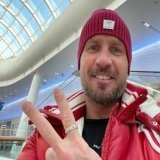 Фигурист Роман Костомаров впервые вышел на связь из больницы Переживающий тяжелейшие проблемы со здоровьем олимпийский чемпион Роман Костомаров медленно идет на поправку.  Об этом сообщил призер Олимпийских игр по фигурному катанию Илья Авербух. По е