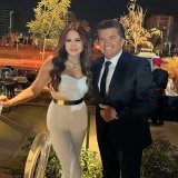 الفنانة #كارول_سماحة تشارك صورة لها برفقة الفنان #وليد_توفيق في القاهرة. #menatv