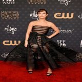 Lily James en Versace 2023 Critics Choice Awards